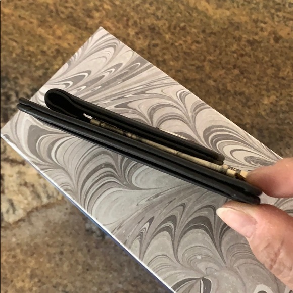 MONOGRAMMED MONEY CLIP - Picture 6 of 7